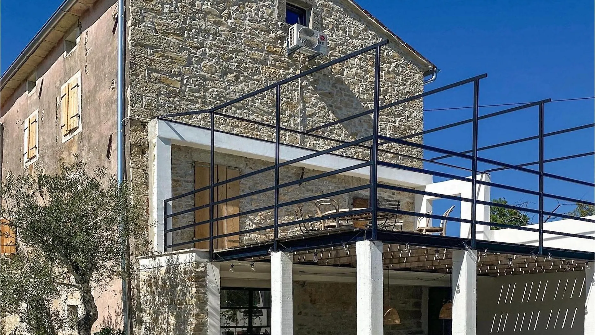 Villa Olivi موتوفون